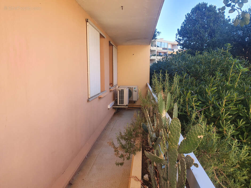 Appartement à BORMES-LES-MIMOSAS