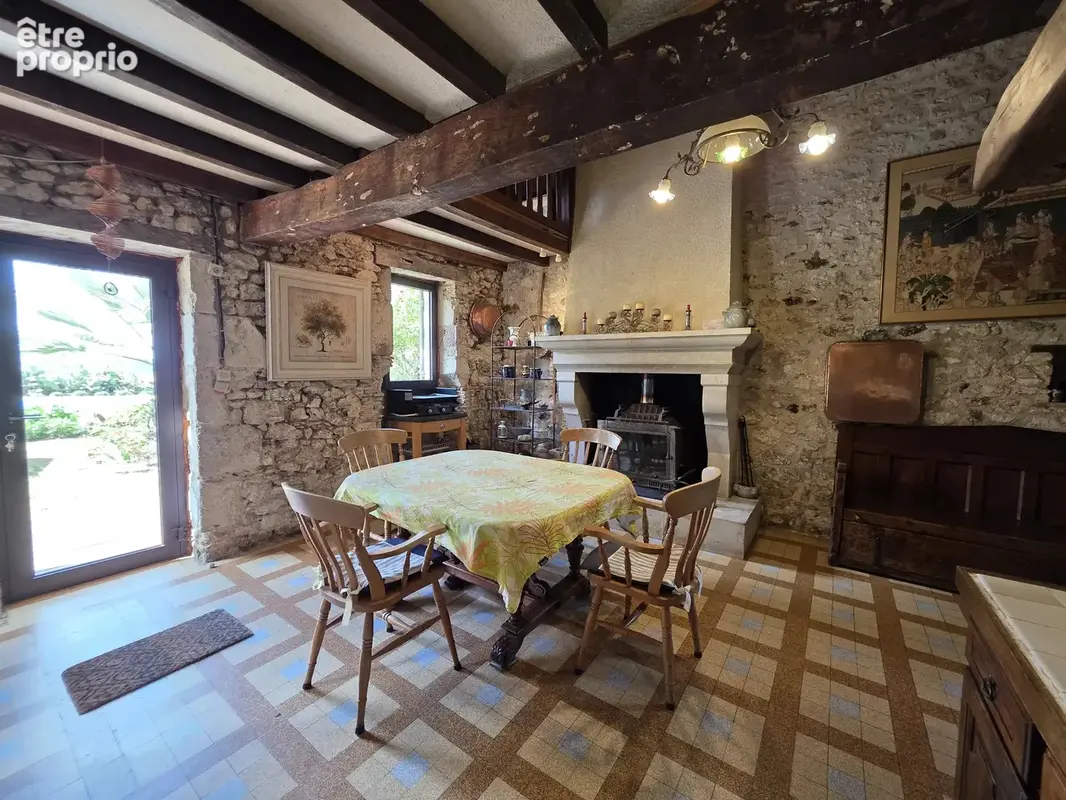Charmante maison en pierre, pleine de caractère et de charme authentique - photo 6