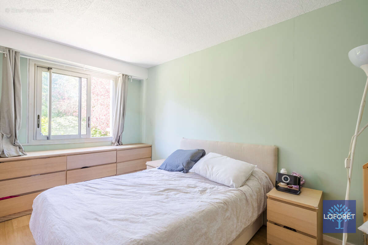 Appartement à LES PAVILLONS-SOUS-BOIS