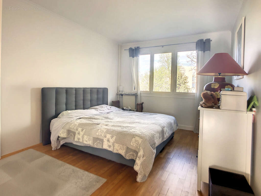 Appartement à BOUGIVAL