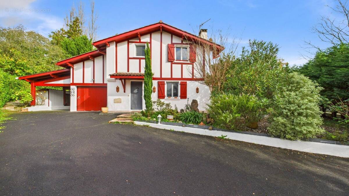 Maison à CAMBO-LES-BAINS