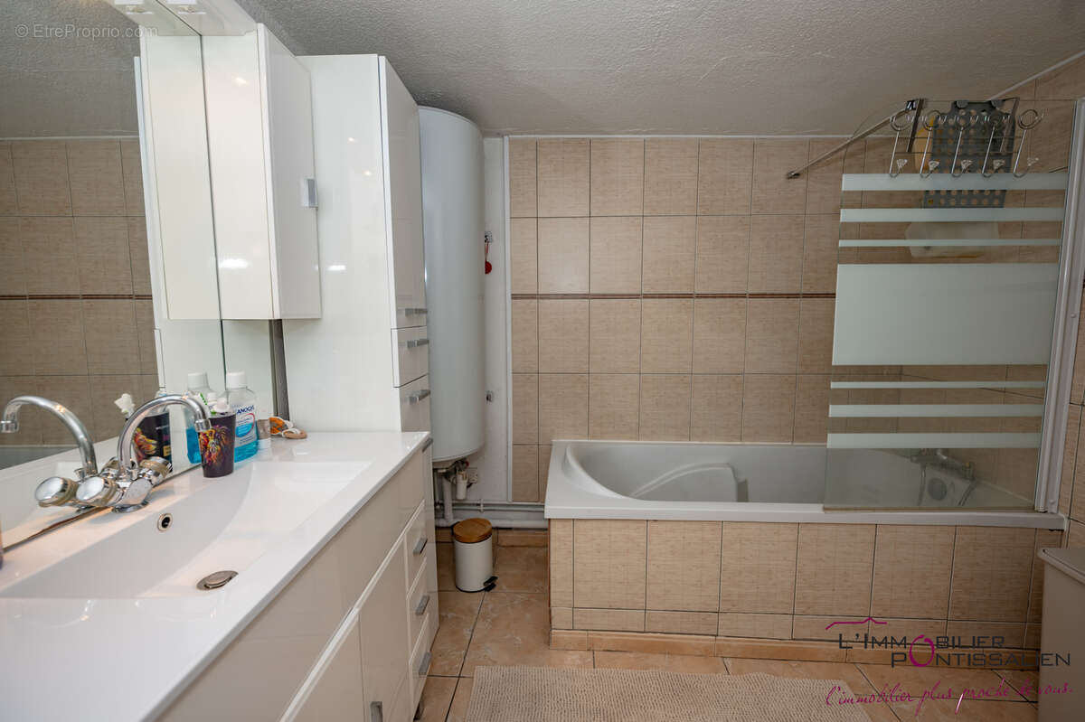 Appartement - 89 m2 - 4 pièces à LABERGEMENT SAINTE MARIE - photo 11