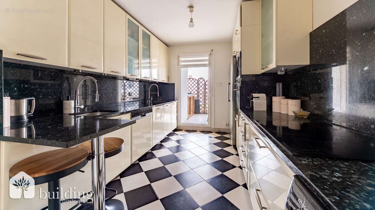 Levallois-Perret Greffulhe - Appartement familial 5 pièces avec terrasse et balcon de 120 m² - photo 7