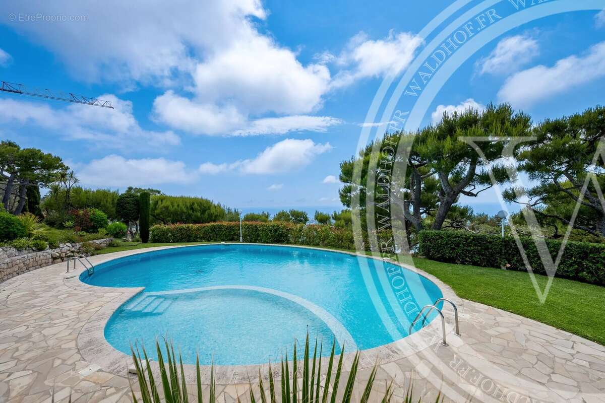 Appartement Duplex Rénové avec Jardin et Vue Panoramique sur la Mer à Villefranche-sur-Mer - photo 5