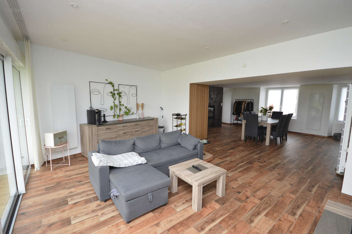 Maison à SAINT-PROUANT