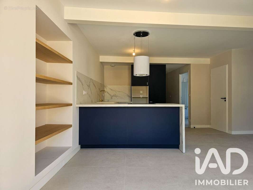 Maison 87 m² à Etagnac  - photo 2