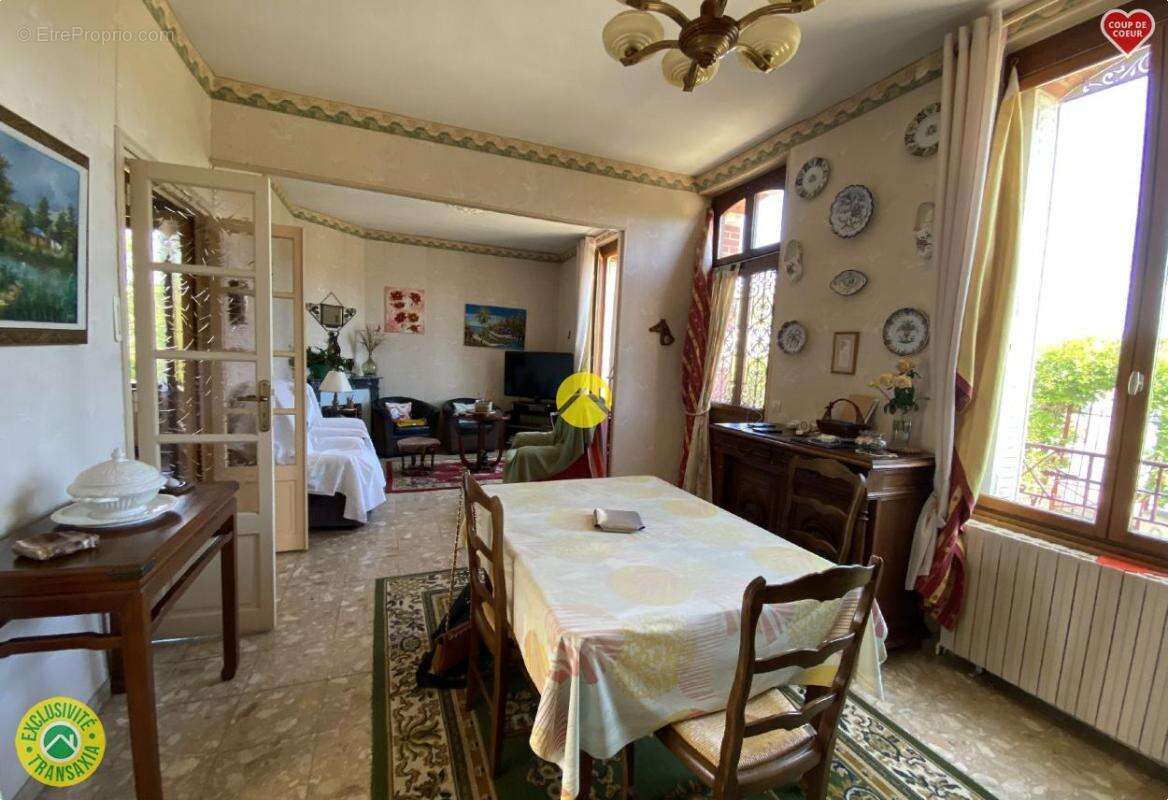 Maison à LA GUERCHE-SUR-L'AUBOIS