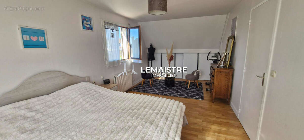 Maison à vendre - Yvetot - 160 m² - 6 chambres - Sous-sol complet - Jardin de 600 m² - photo 7