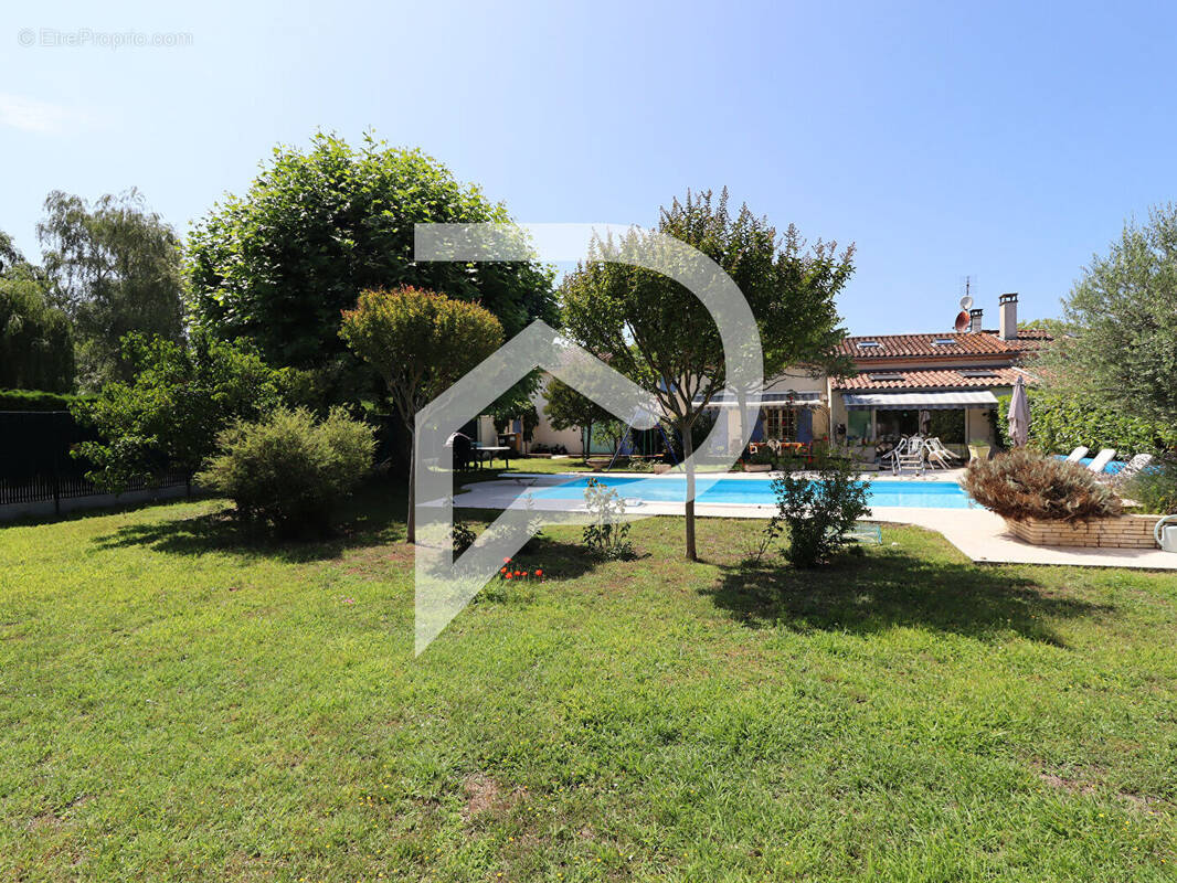 Maison à LES MATHES