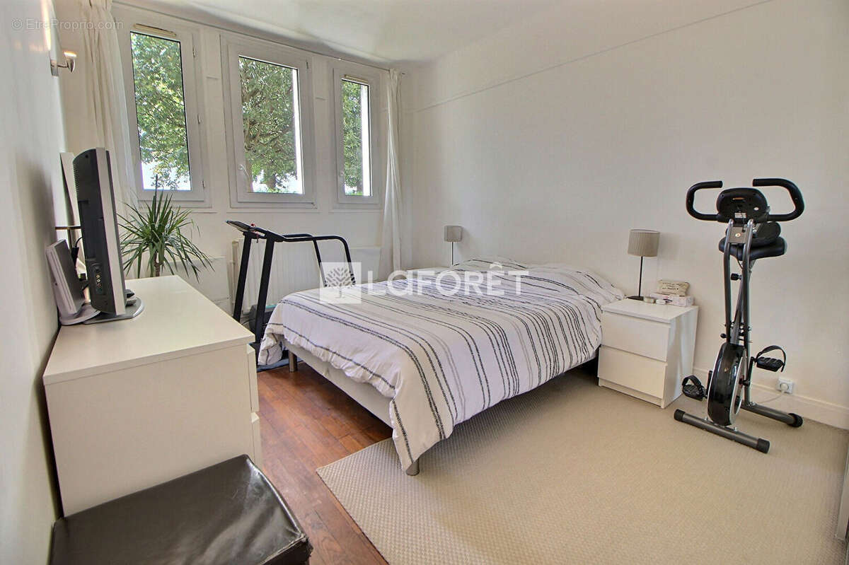 Appartement à SURESNES