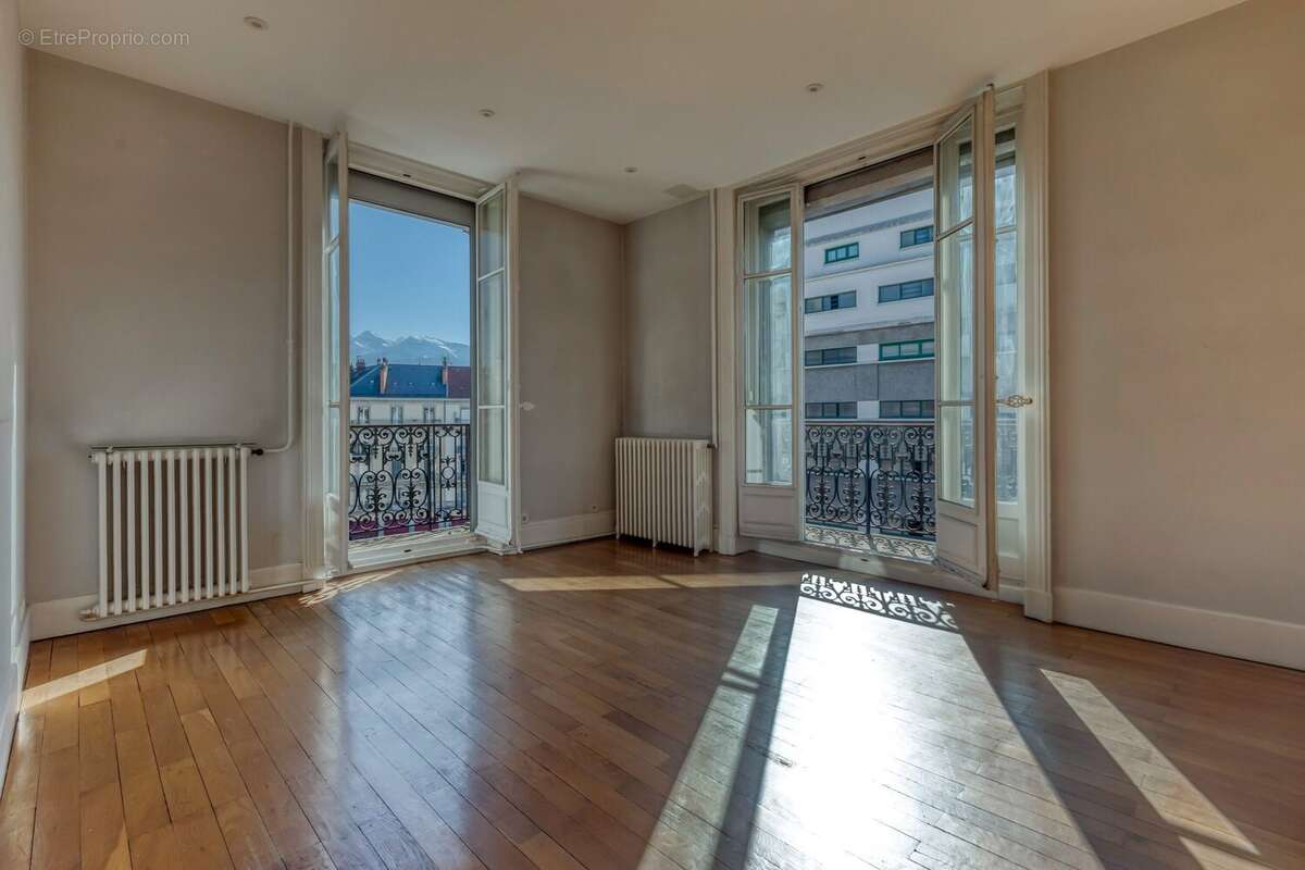 Appartement à GRENOBLE
