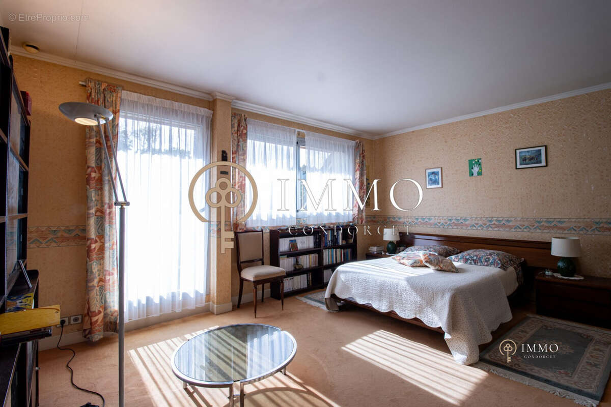 Maison à BOURG-LA-REINE