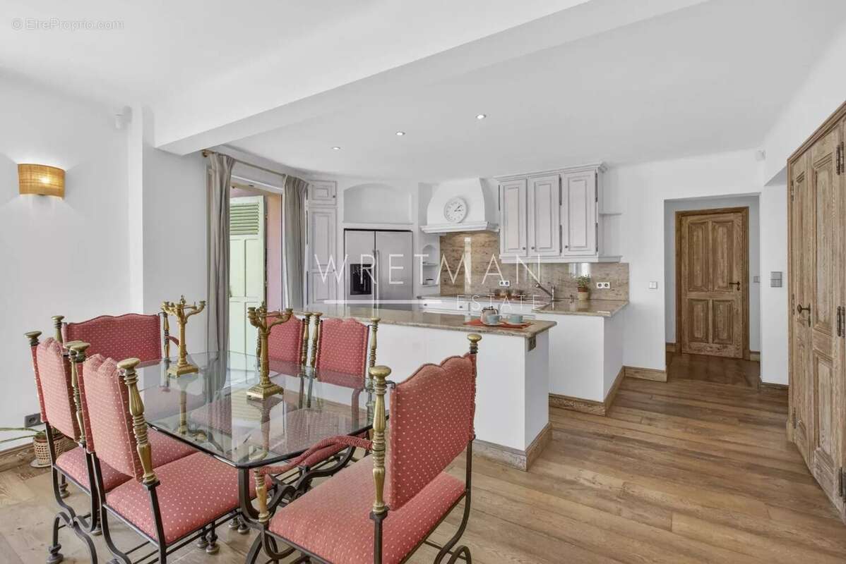 Appartement à SAINT-TROPEZ