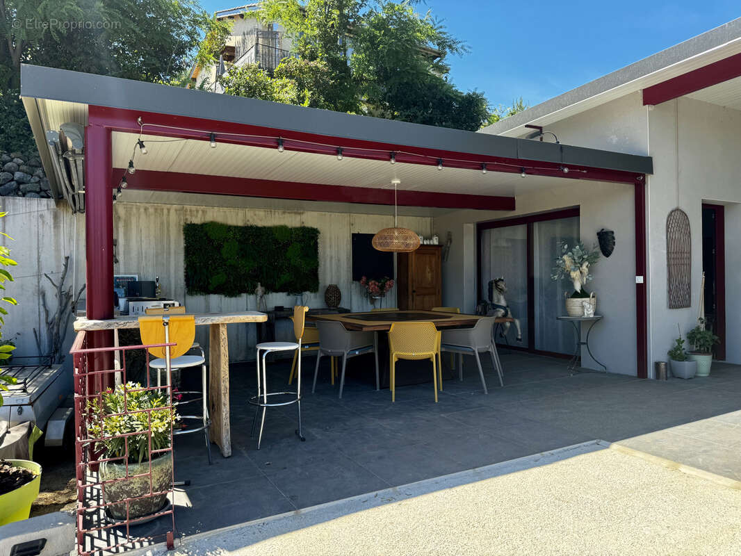 Atypique Plain-pied Contemporain avec Terrasses, Piscine et Vue… - photo 27