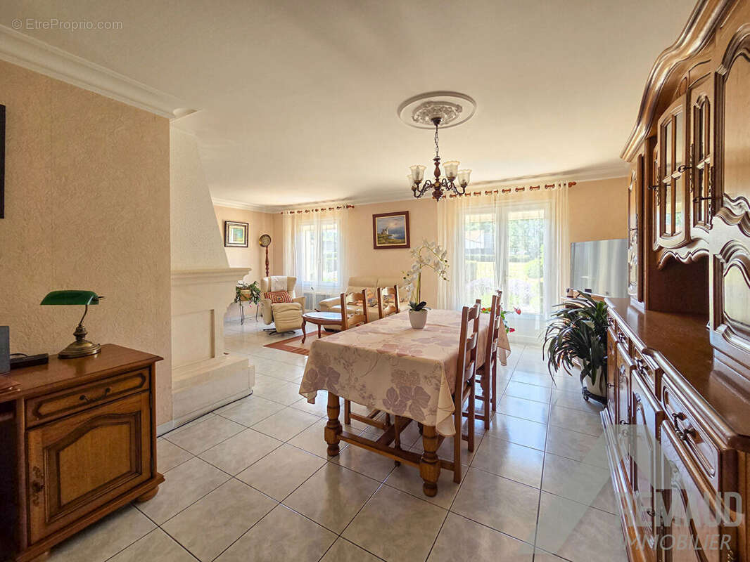 Maison à AIZENAY