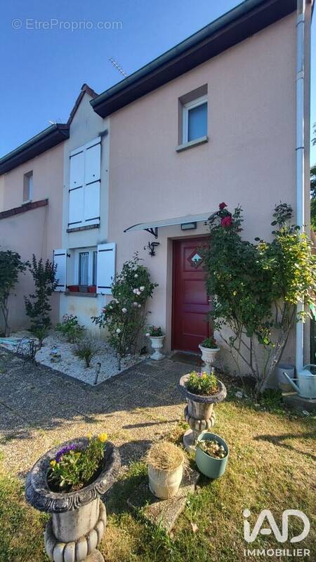 Photo 1 - Maison à LA SELLE-SUR-LE-BIED