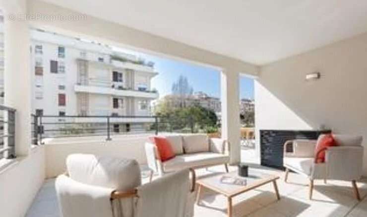 Appartement à MARSEILLE-8E
