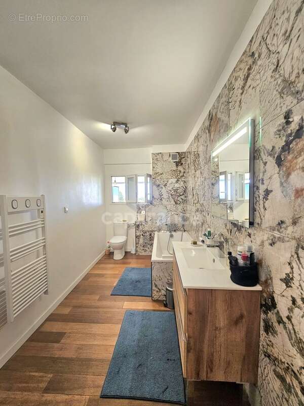 Ensemble immobilier de 368 m2 divisé en 3 habitations, piscine, terrain 1683 m2 à VESCOVATO (Haute Corse) - photo 23