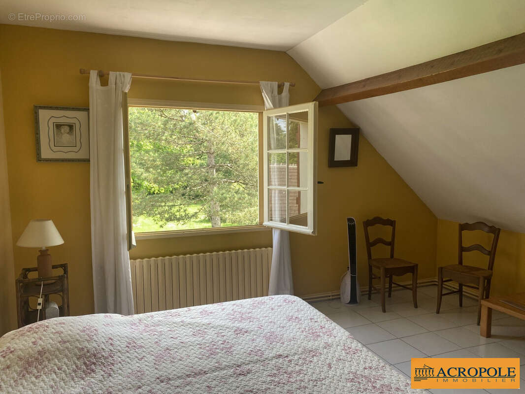 Maison 189 m² à Viglain  - photo 4
