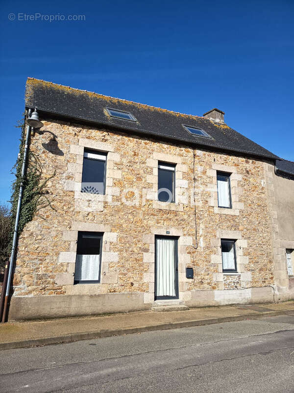 Maison à GOMMENEC'H