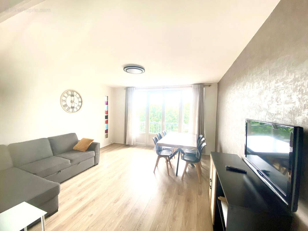 Appartement à EPINAY-SUR-SEINE