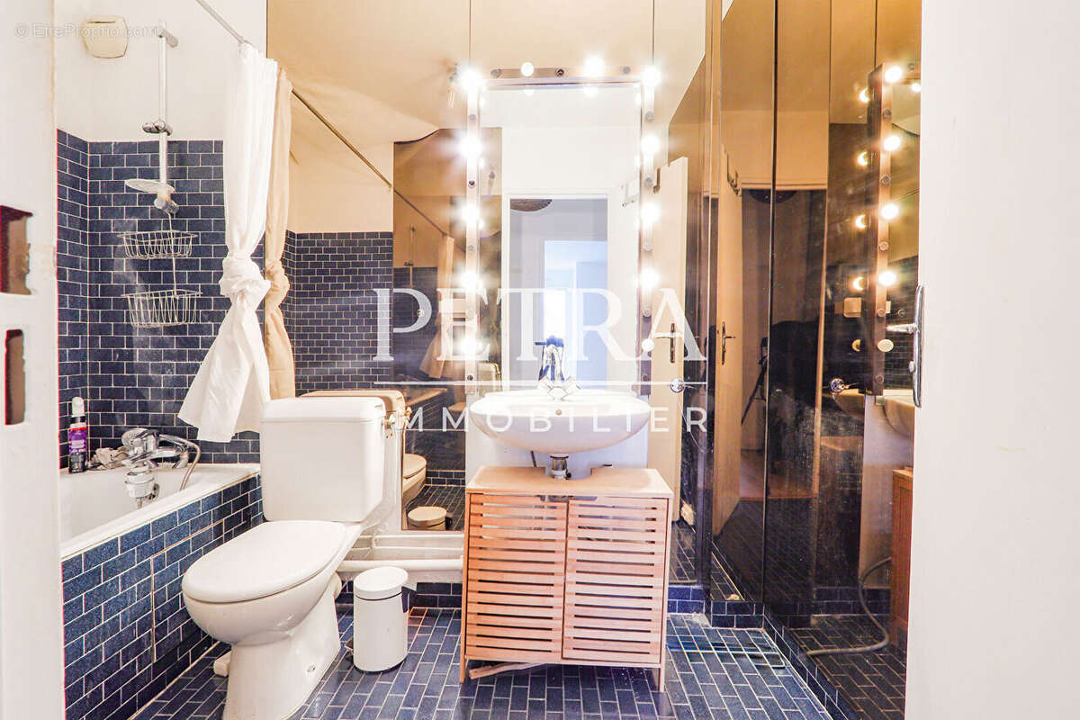 Appartement à PARIS-10E