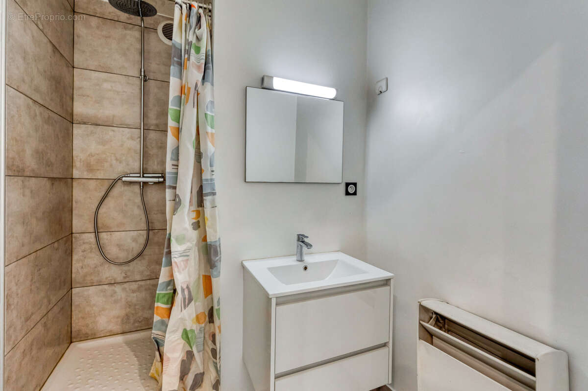 Appartement à SAINT-MARTIN-D'HERES