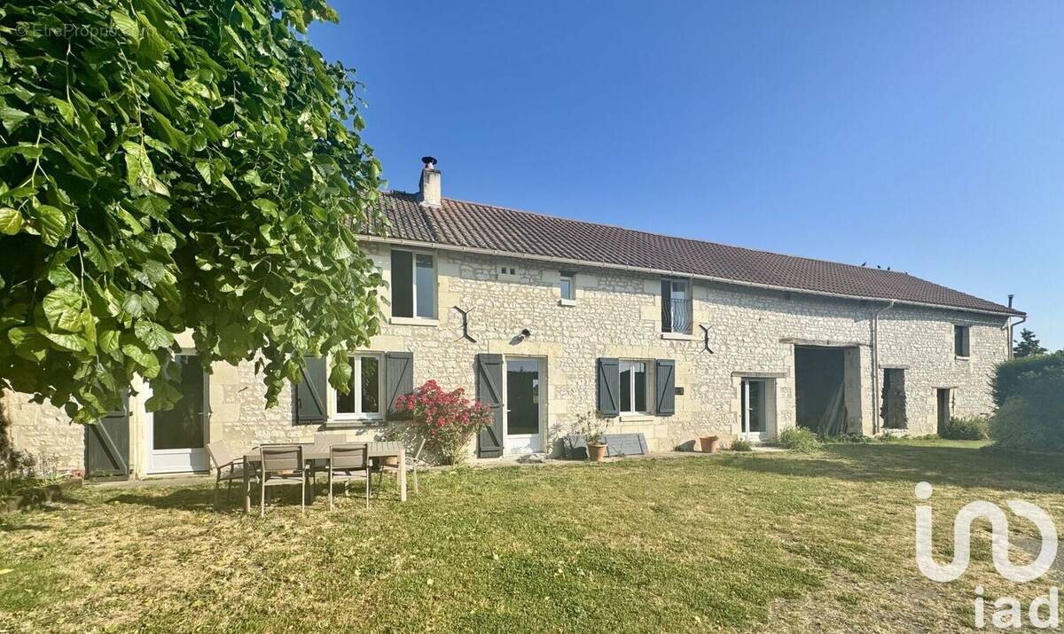 Photo 1 - Maison à LUZE