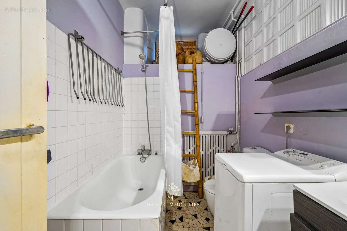 Appartement à PARIS-7E