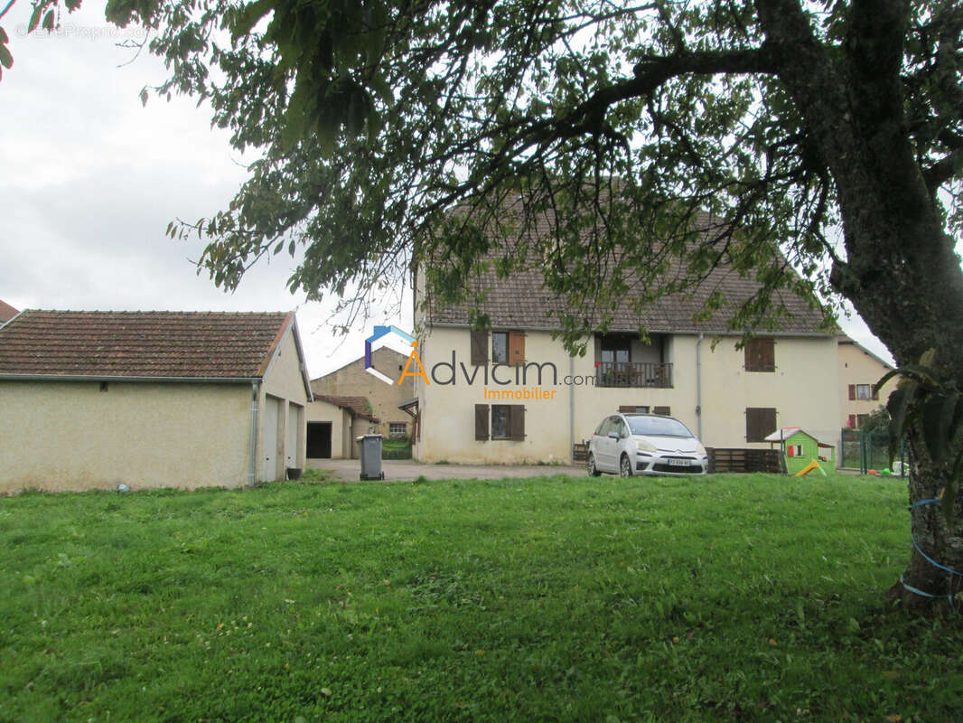 Appartement à LUXEUIL-LES-BAINS