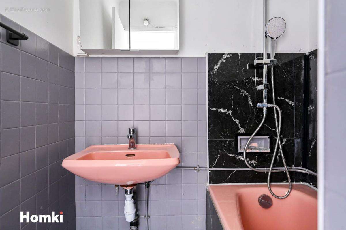 Appartement à MARSEILLE-5E