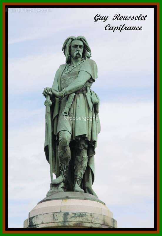 Maison à ALISE-SAINTE-REINE