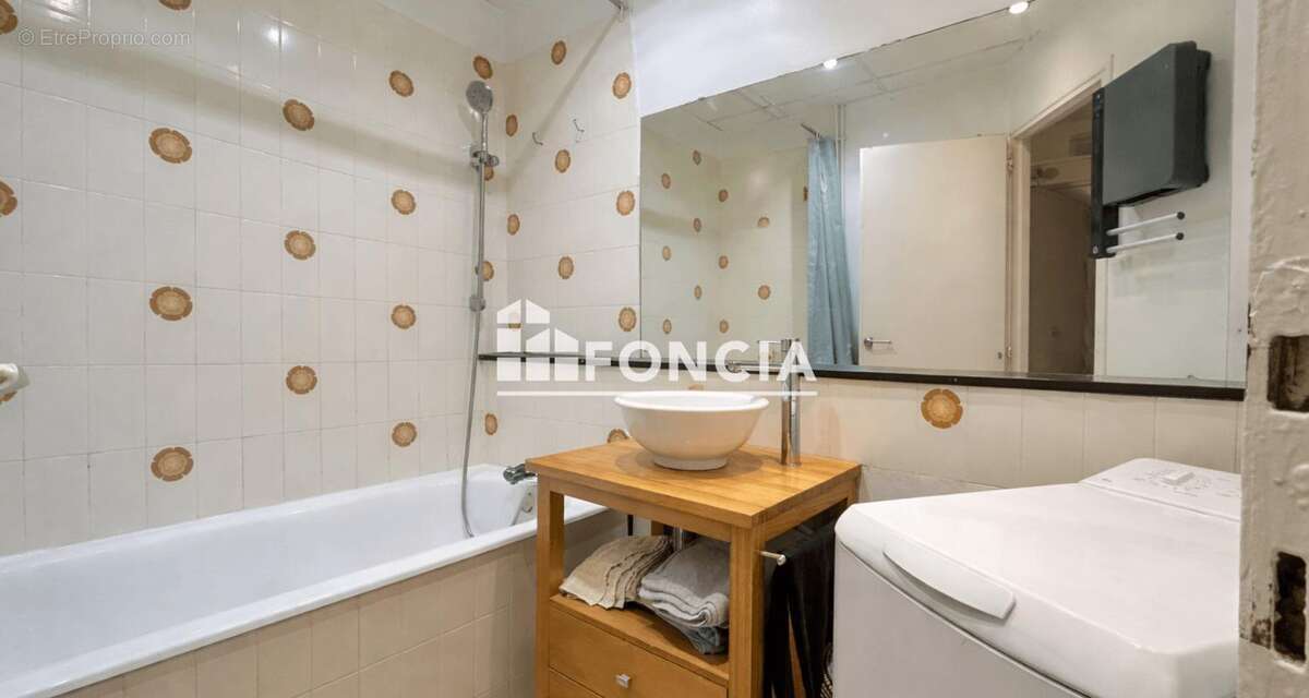 Appartement à MAUGUIO