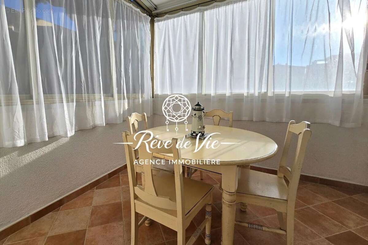 Appartement à BORMES-LES-MIMOSAS