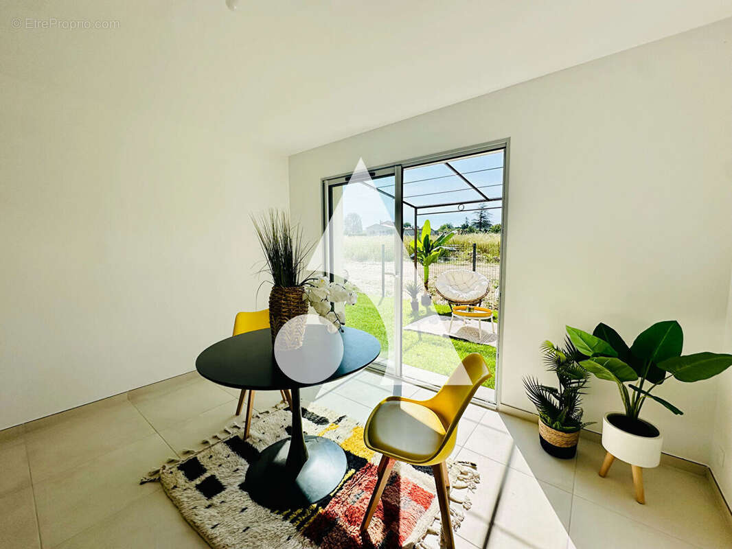 Appartement à VILLELAURE