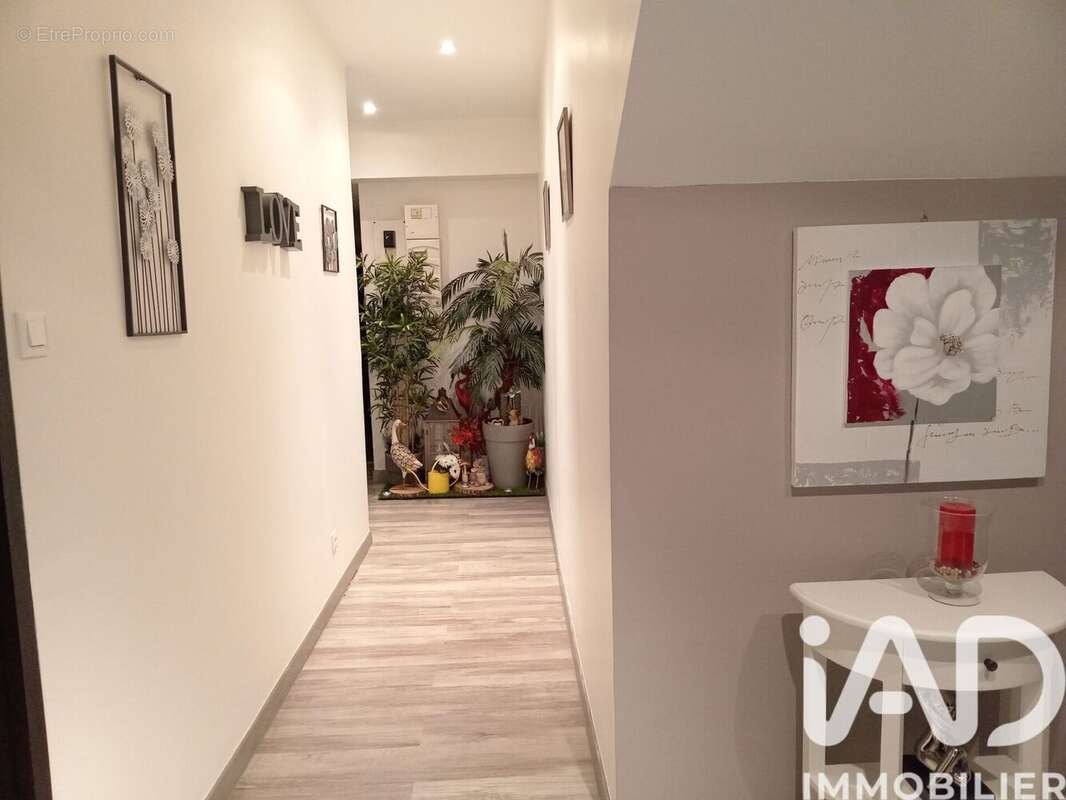 Photo 8 - Appartement à MONTCEAU-LES-MINES