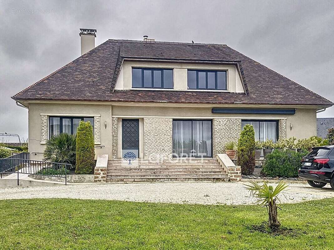 Maison à EVRECY