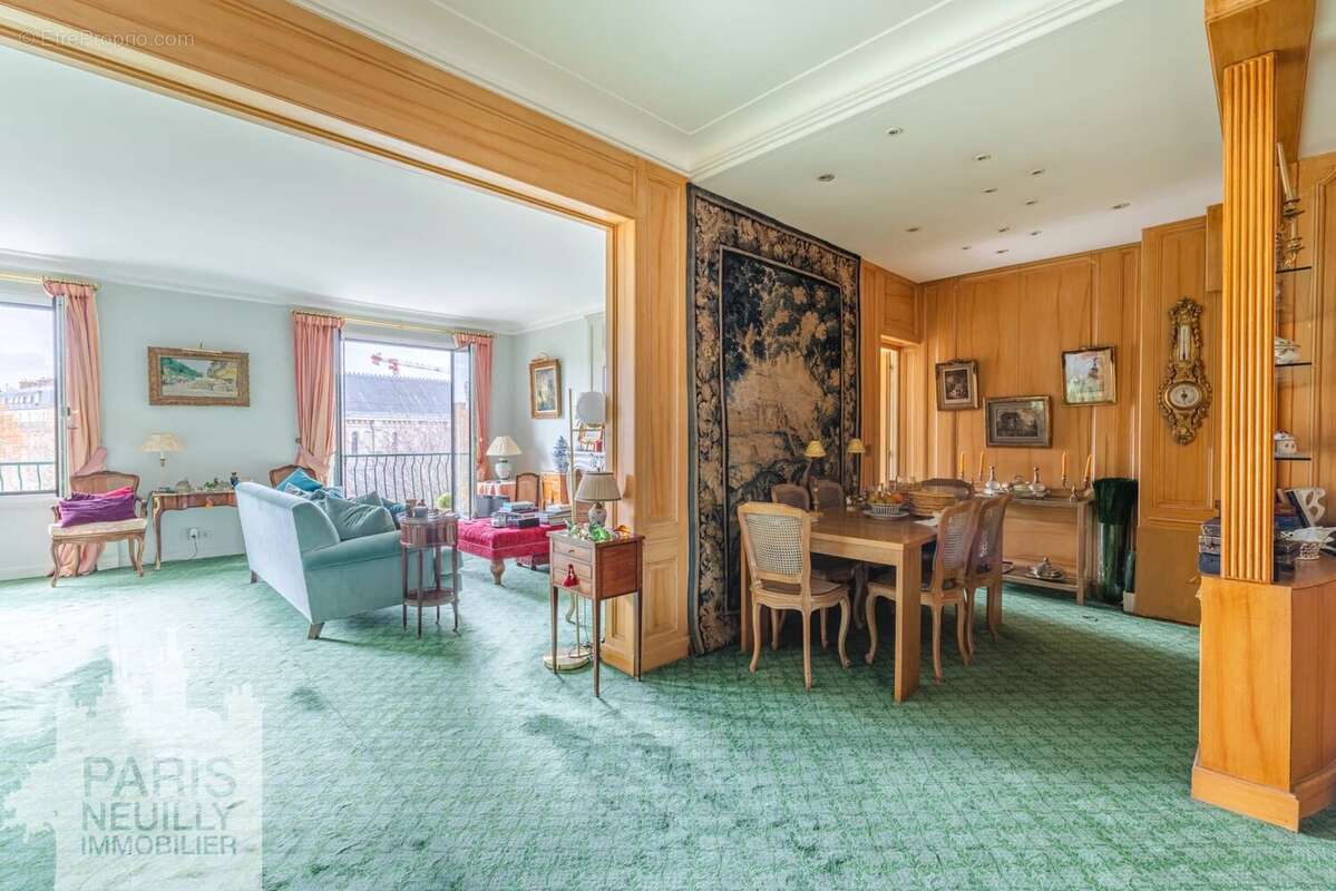 Appartement à NEUILLY-SUR-SEINE