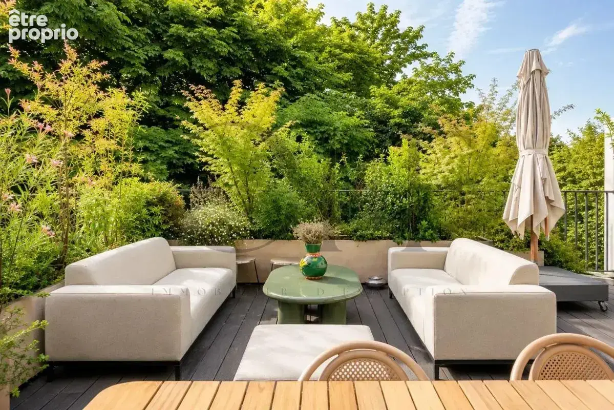 Appartement à NEUILLY-SUR-SEINE