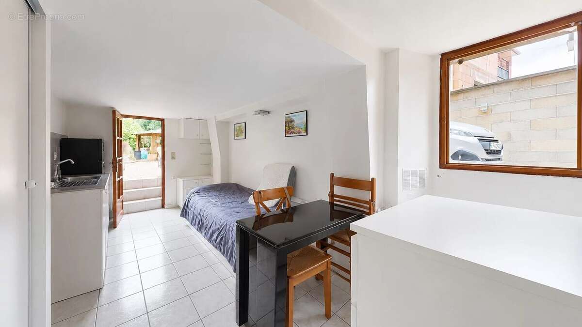 Maison à COUBRON