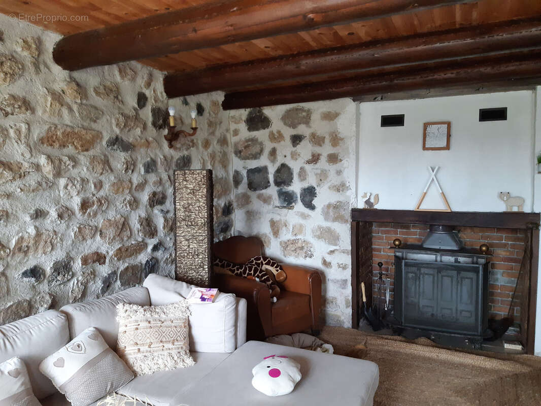 Maison à COUCOURON