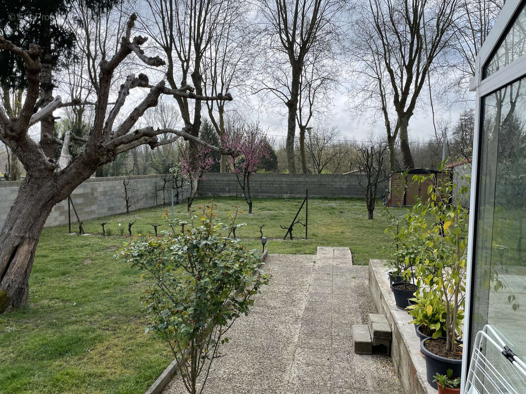 Maison à CASTILLON-LA-BATAILLE