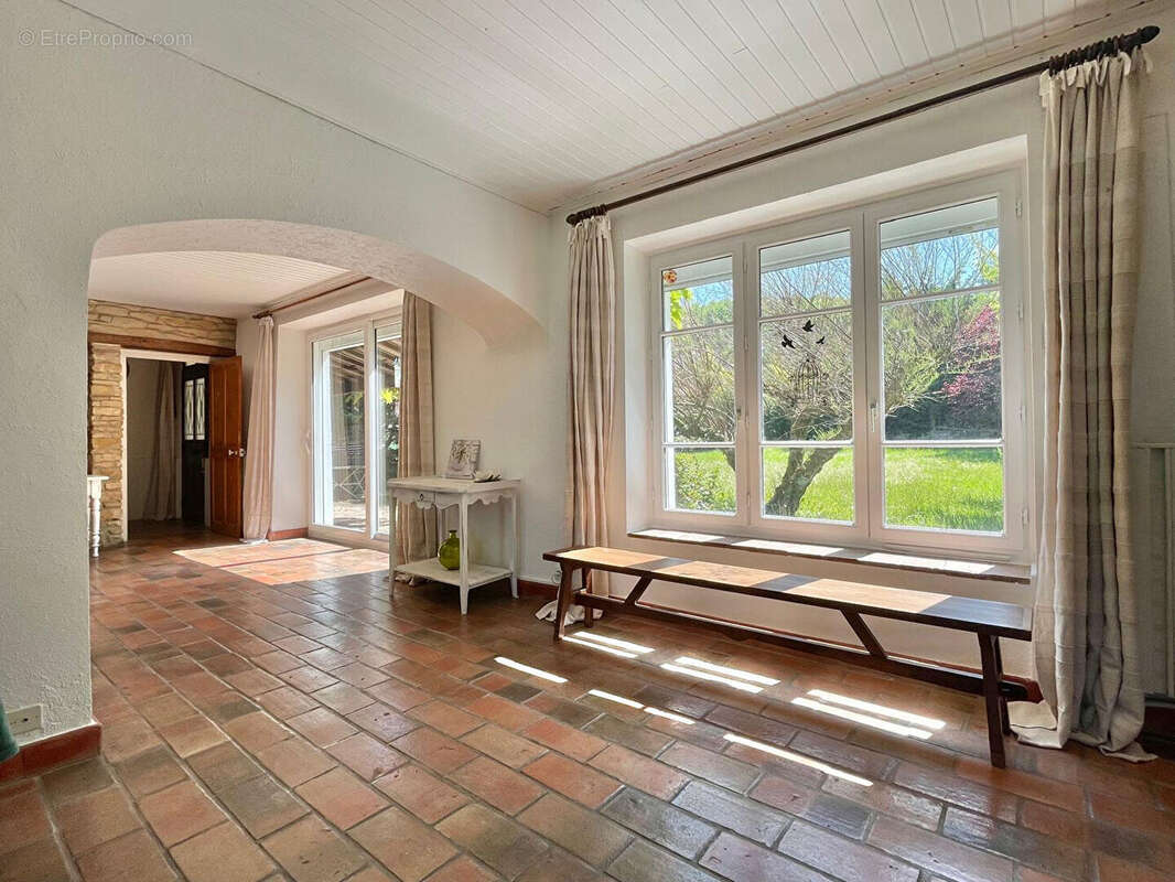Maison à DOMARIN