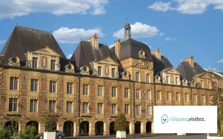 Appartement à CHARLEVILLE-MEZIERES