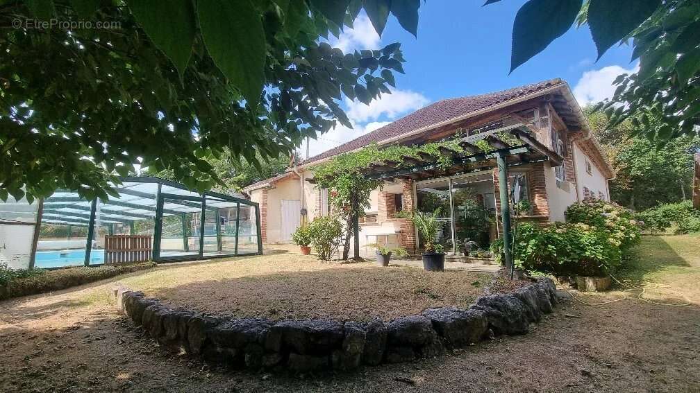 Maison à CAZES-MONDENARD