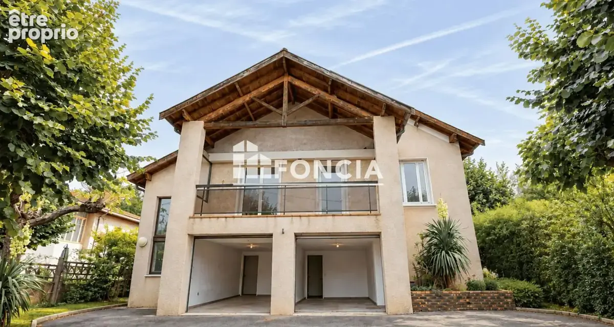 Maison individuelle avec jardin et double garage au cœur de Neuville-sur-Saône - photo 1