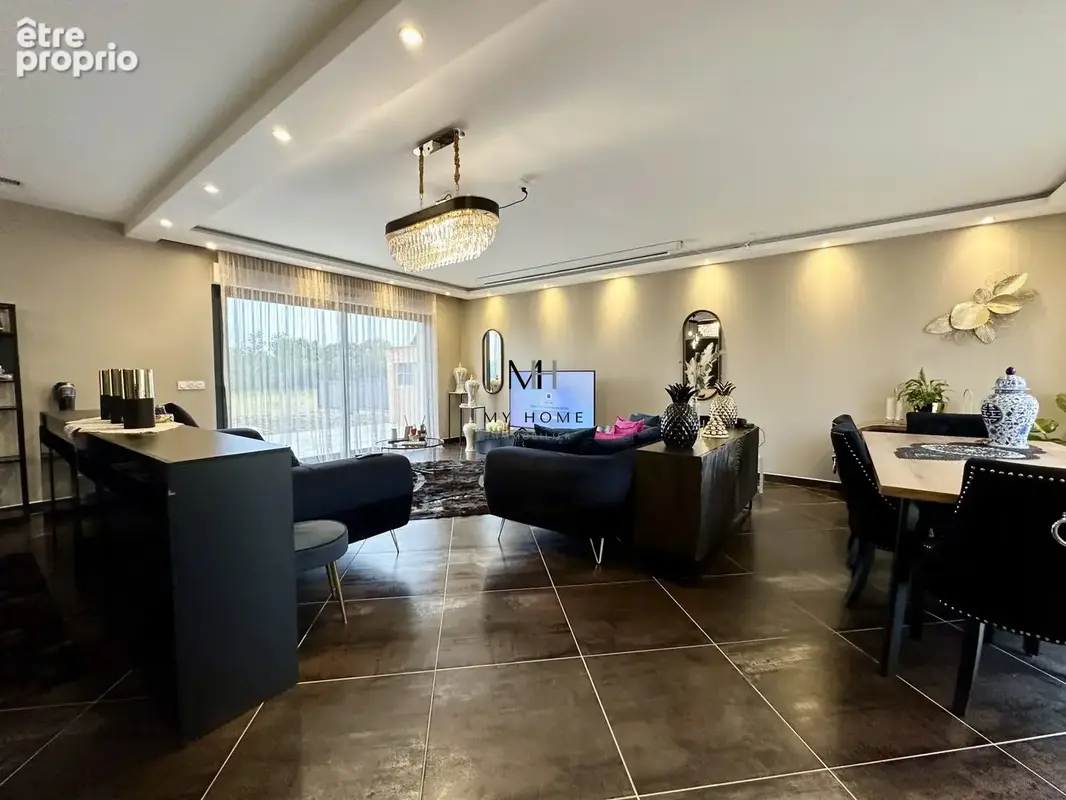 Maison 6 pièces 144 m² à vendre à Alencon (61000) - photo 2