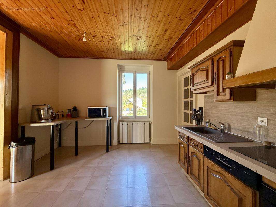 Appartement à SAINT-POINT-LAC