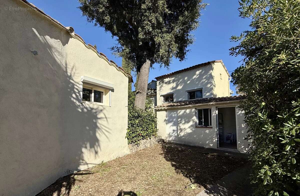 Maison à MOUANS-SARTOUX