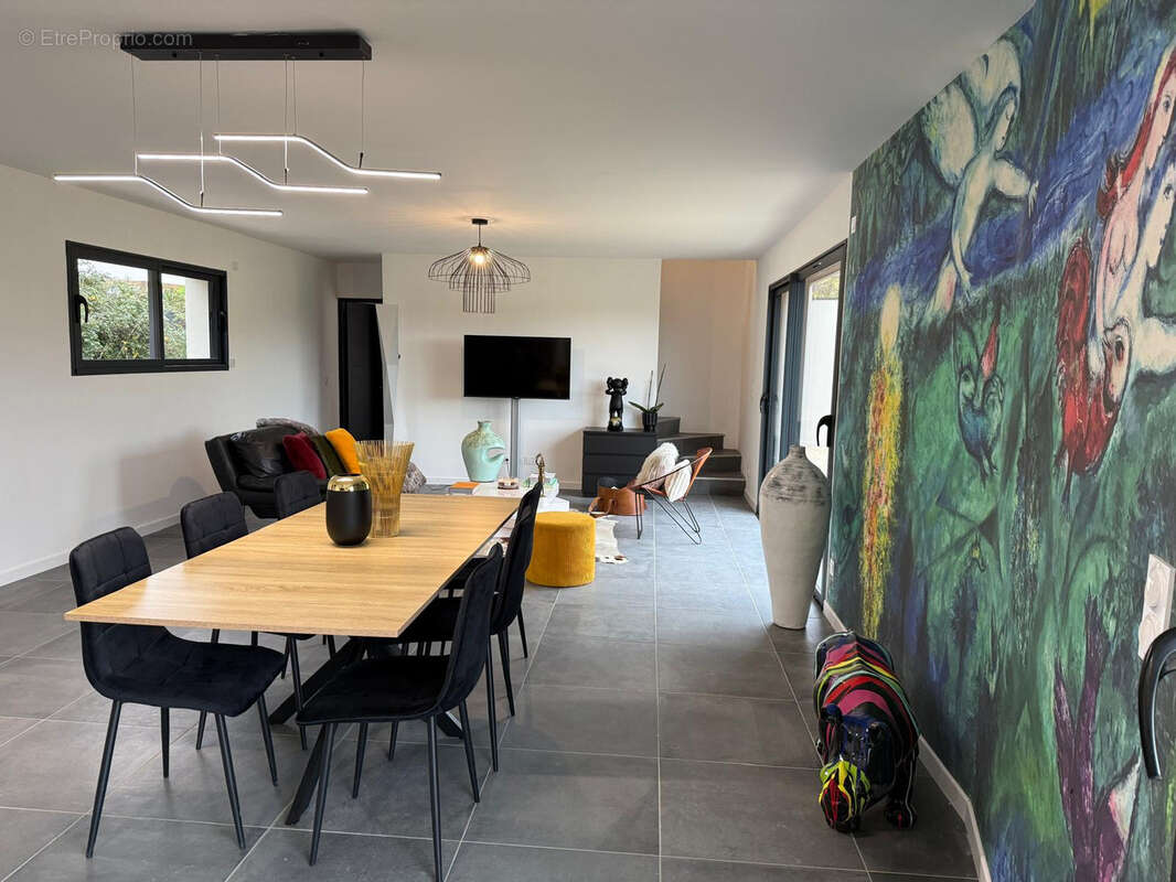 Maison à SAINT-JUST-SAINT-RAMBERT